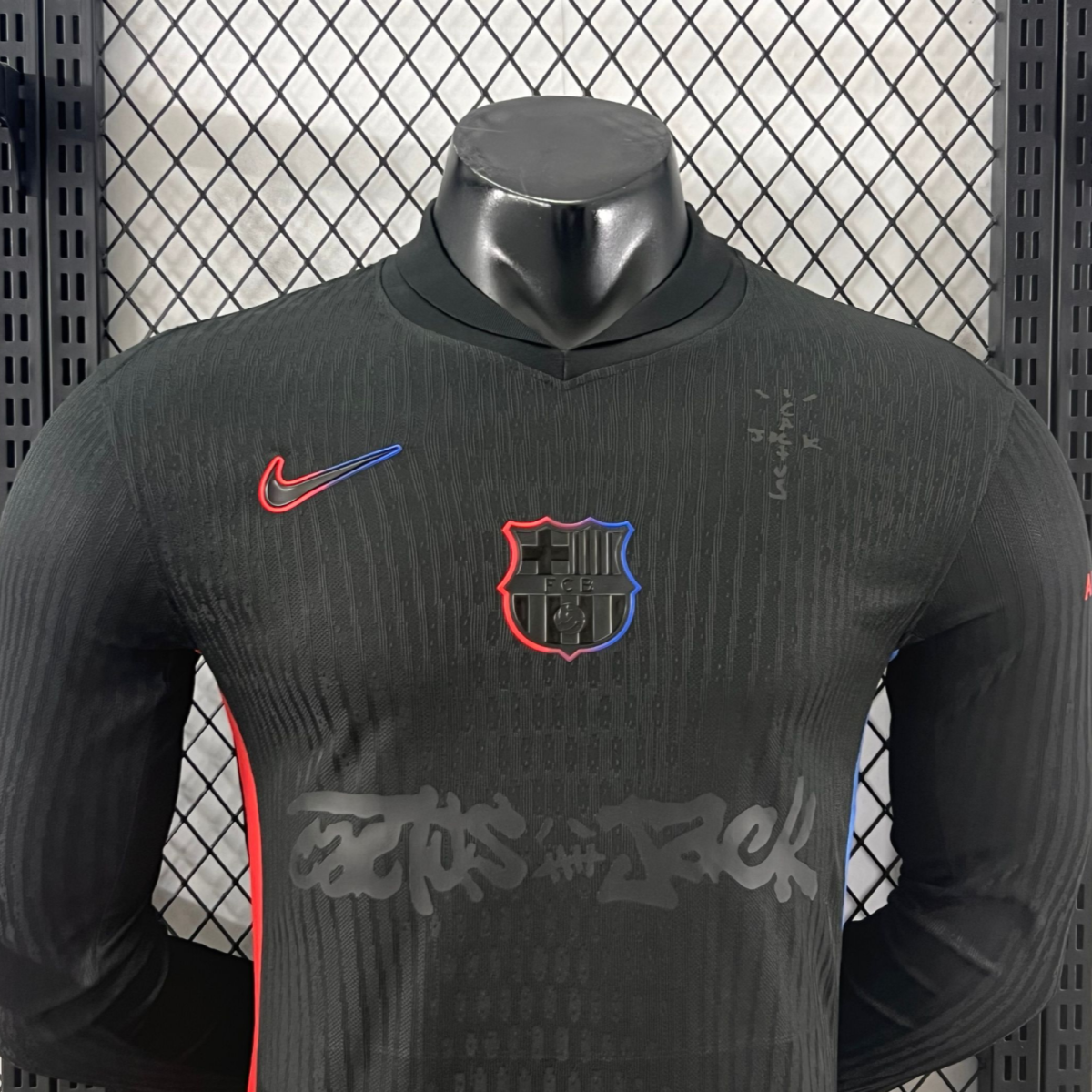 Camisa Barcelona TRAVIS SCOTT Away 24/25 - Jogador Masculina Preta