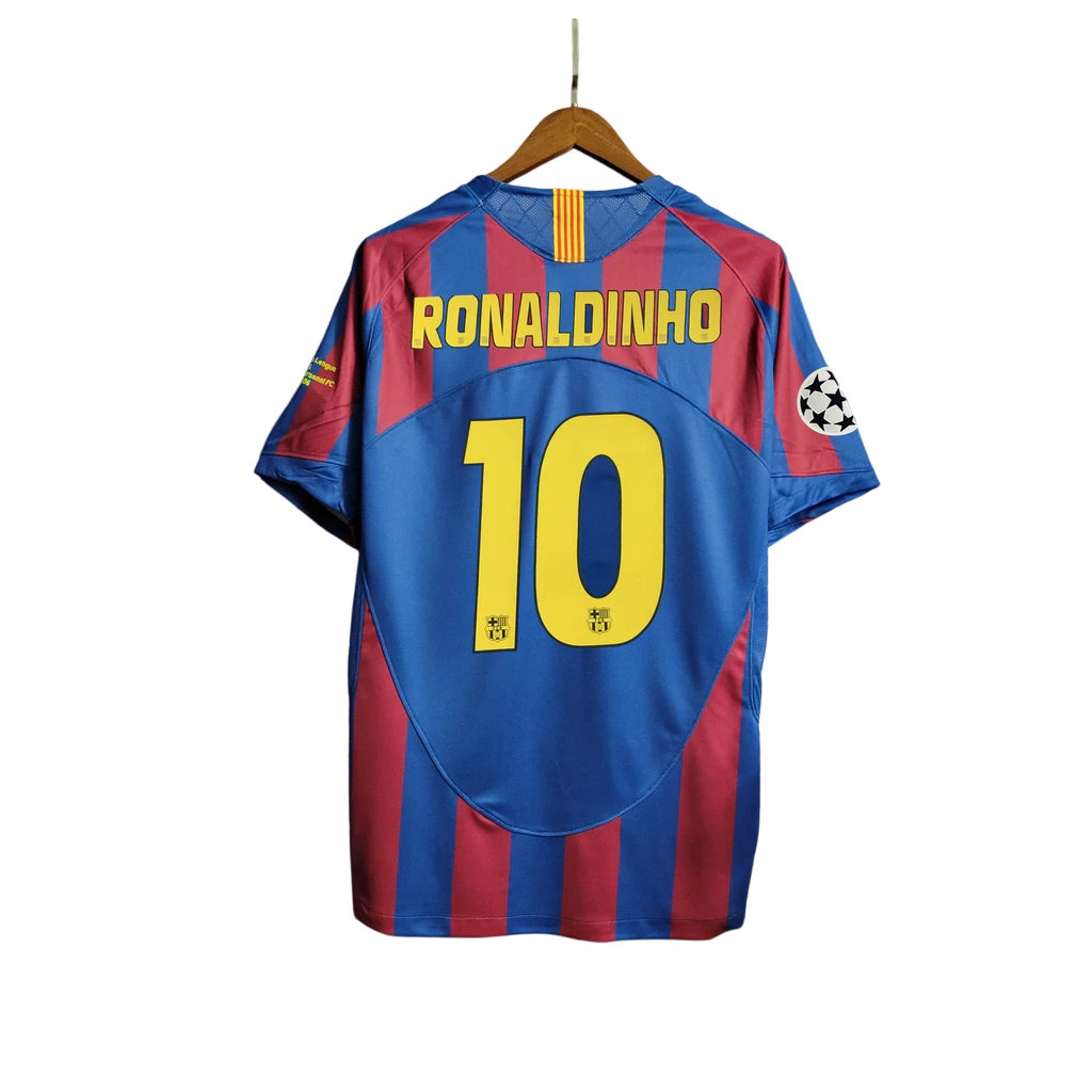Camisa Barcelona Retrô Home 2006/07 Ronaldinho #10 - Nike Masculina